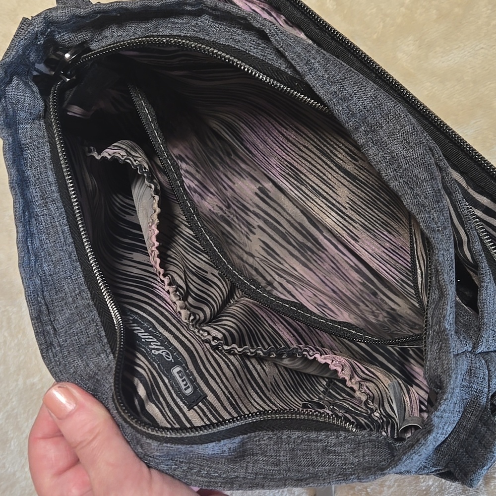 Lug Shimmy SE Crossbody Bag - Picture 10 of 13